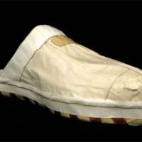 tape-shoe-ruth